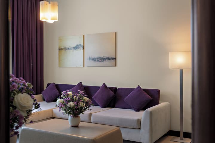 Pullman Dubai Jumeirah Lakes Towers - Hotel and Residence