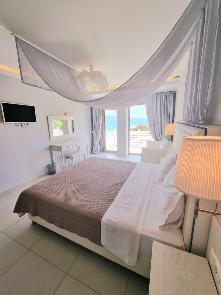 Enjoy Lichnos Bay Village, Camping, Hotel & Apartments