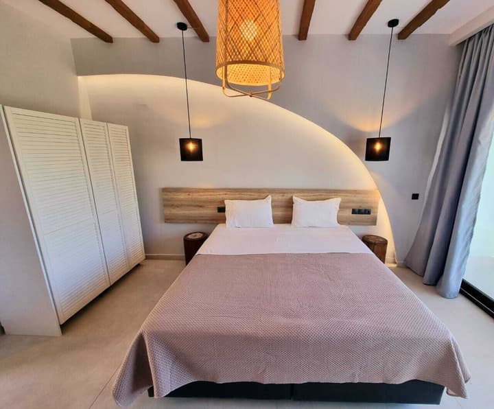 Enjoy Lichnos Bay Village, Camping, Hotel & Apartments