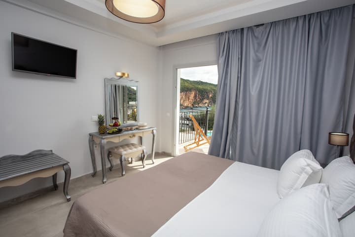 Enjoy Lichnos Bay Village, Camping, Hotel & Apartments