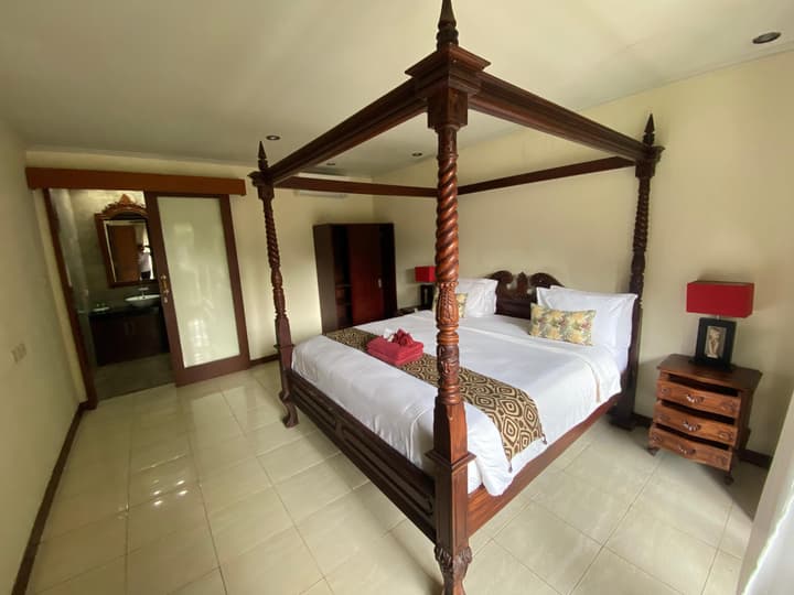 Sekuta Condo Suites