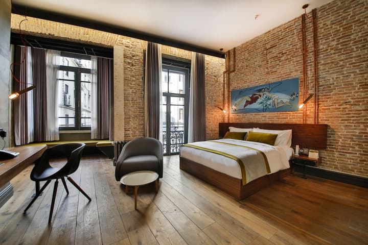 Hotel The Public