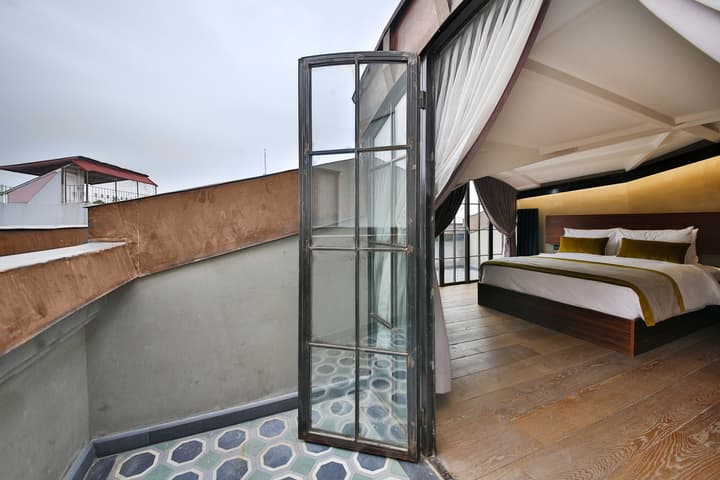 Hotel The Public