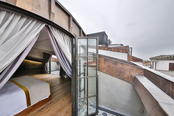 Hotel The Public