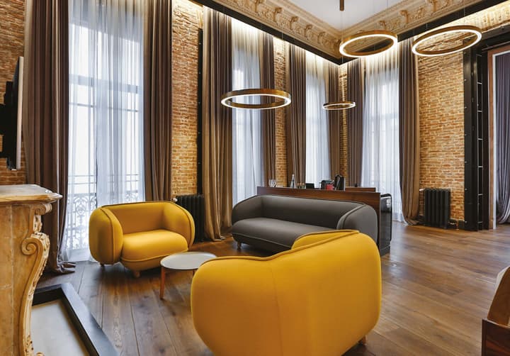 Hotel The Public