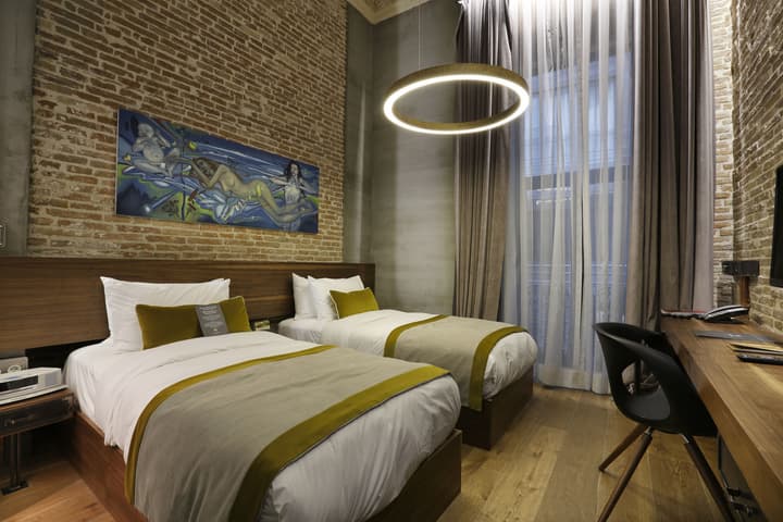 Hotel The Public