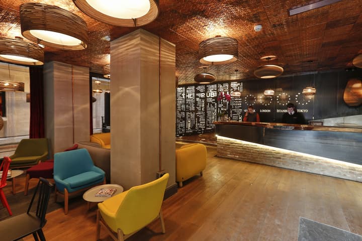 Hotel The Public
