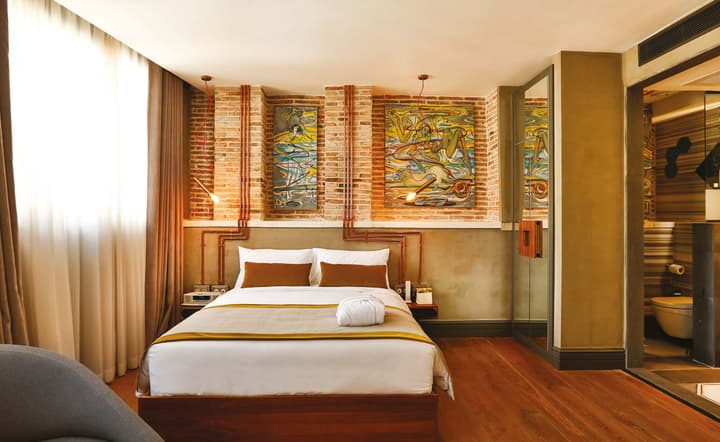 Hotel The Public