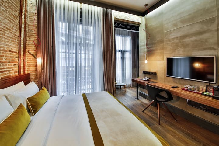 Hotel The Public