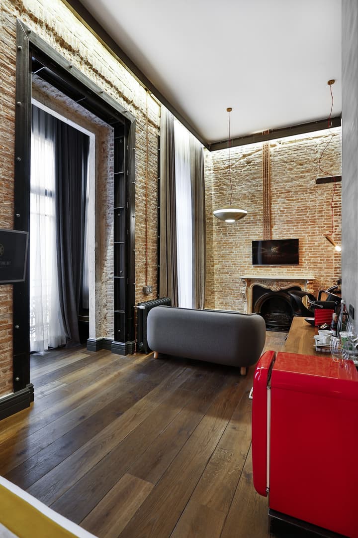 Hotel The Public
