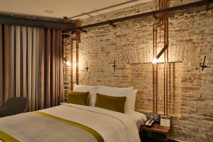 Hotel The Public