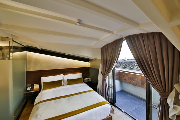 Hotel The Public