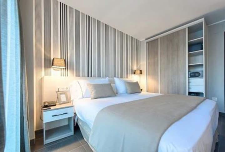 New Hotel Colón