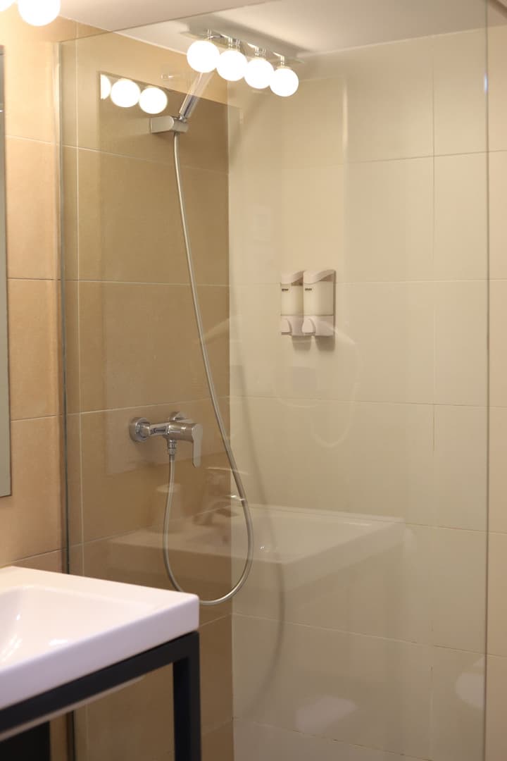 New Hotel Colón