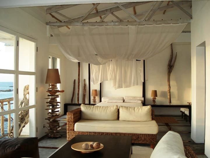 Bliss Hotel