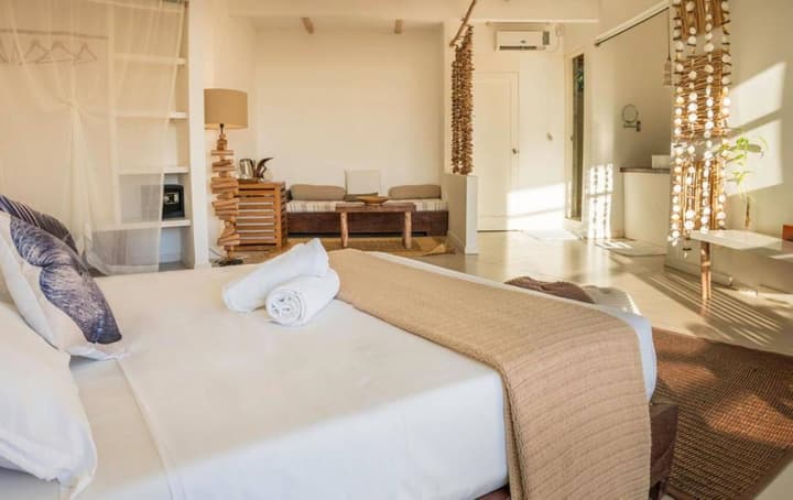 Bliss Hotel
