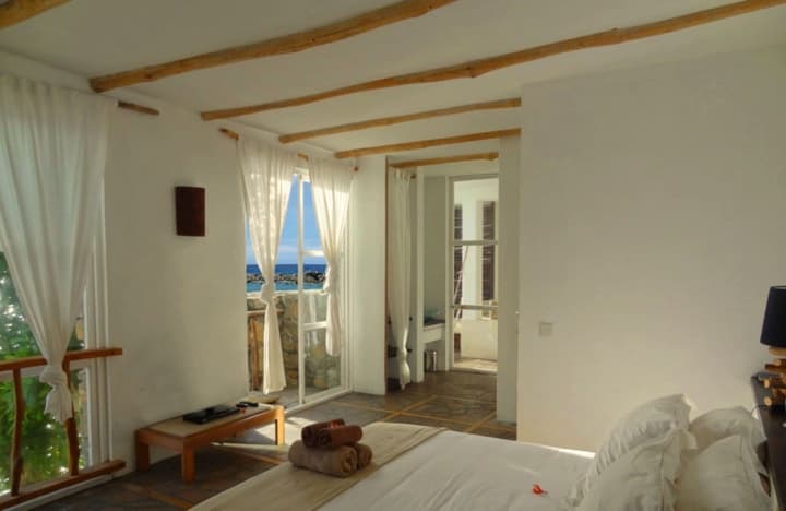 Bliss Hotel