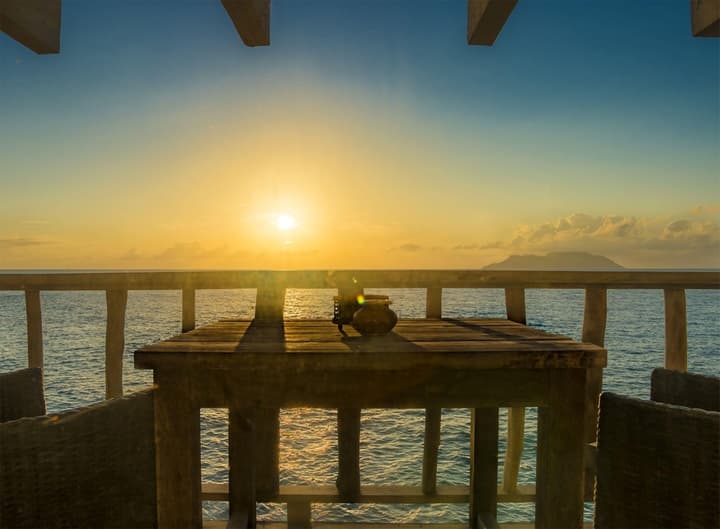 Bliss Hotel