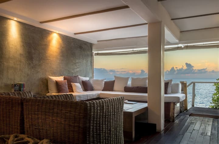 Bliss Hotel