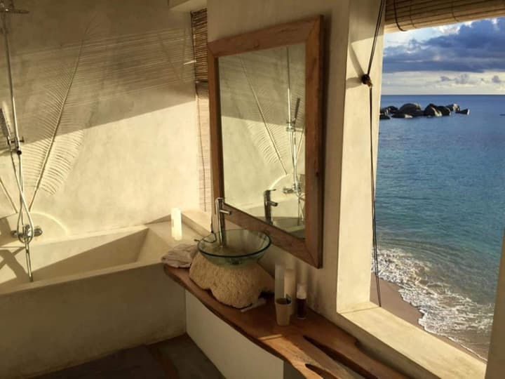 Bliss Hotel