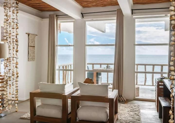 Bliss Hotel