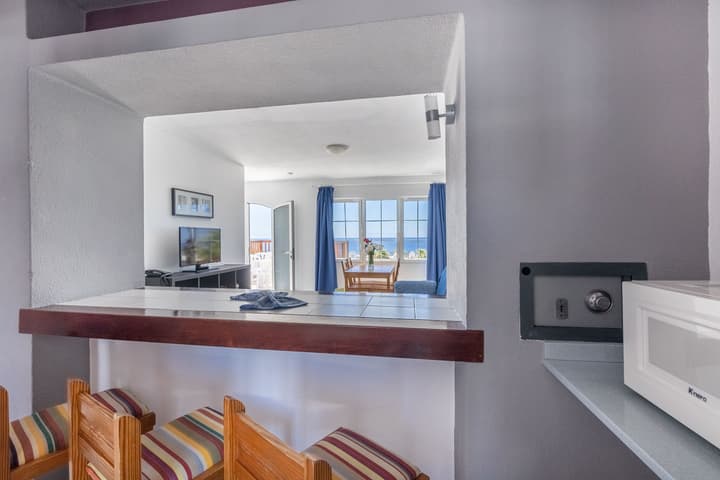 Vista Mar - SELECT ADULTS (+16)