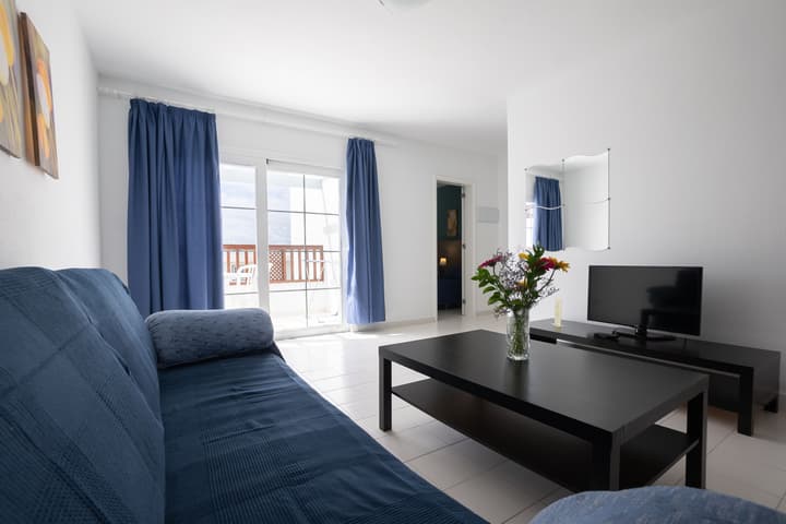 Vista Mar - SELECT ADULTS (+16)