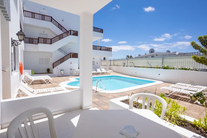 Vista Mar - SELECT ADULTS (+16)