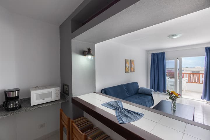 Vista Mar - SELECT ADULTS (+16)