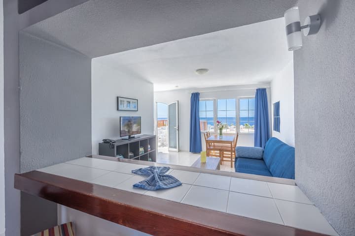 Vista Mar - SELECT ADULTS (+16)