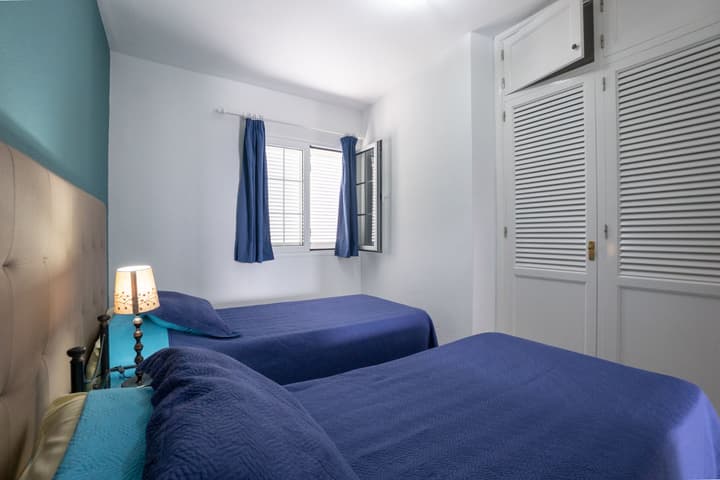Vista Mar - SELECT ADULTS (+16)