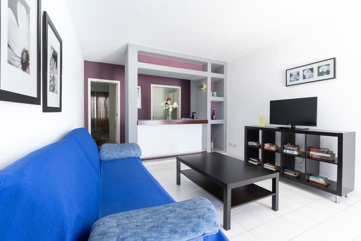 Vista Mar - SELECT ADULTS (+16)