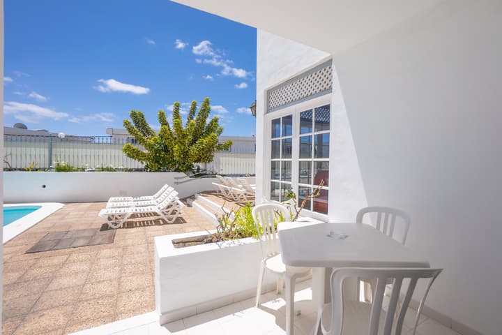 Vista Mar - SELECT ADULTS (+16)