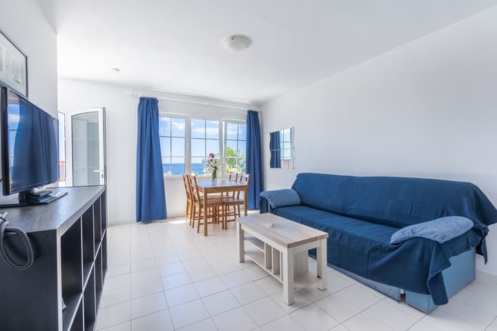 Vista Mar - SELECT ADULTS (+16)