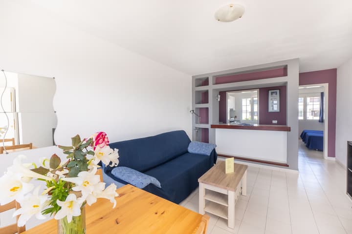 Vista Mar - SELECT ADULTS (+16)