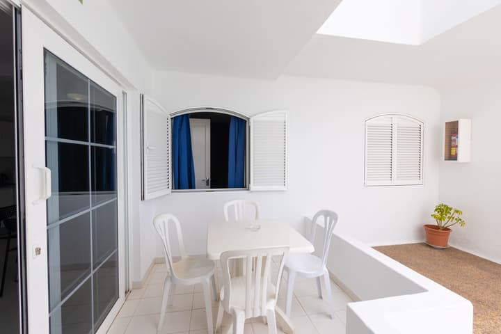 Vista Mar - SELECT ADULTS (+16)
