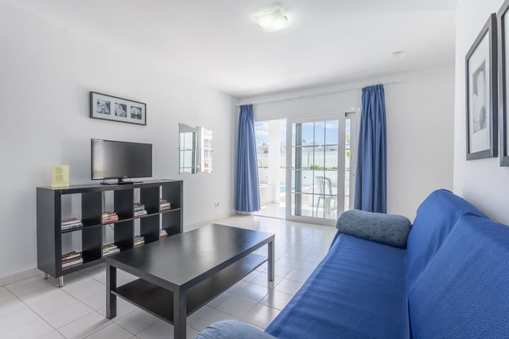 Vista Mar - SELECT ADULTS (+16)