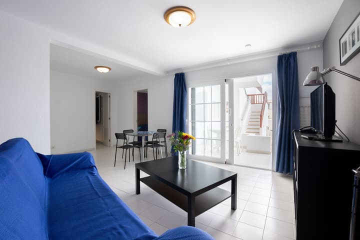 Vista Mar - SELECT ADULTS (+16)