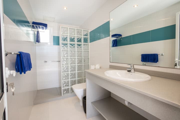 Vista Mar - SELECT ADULTS (+16)