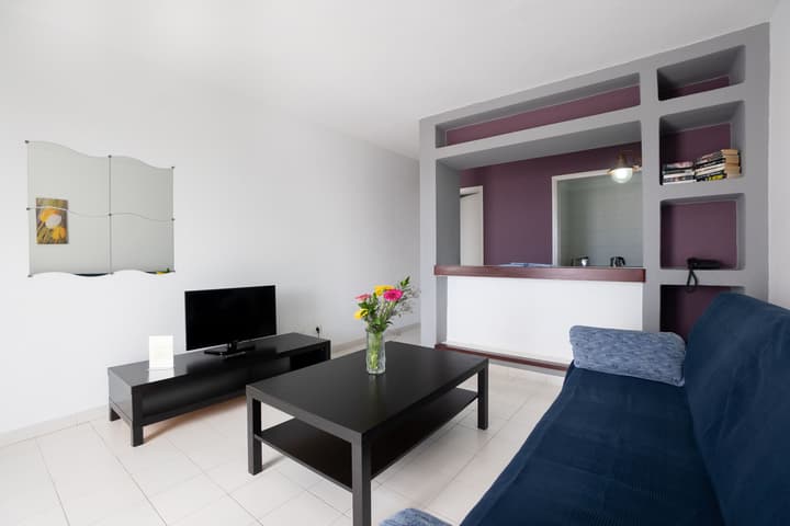 Vista Mar - SELECT ADULTS (+16)