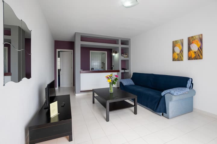 Vista Mar - SELECT ADULTS (+16)