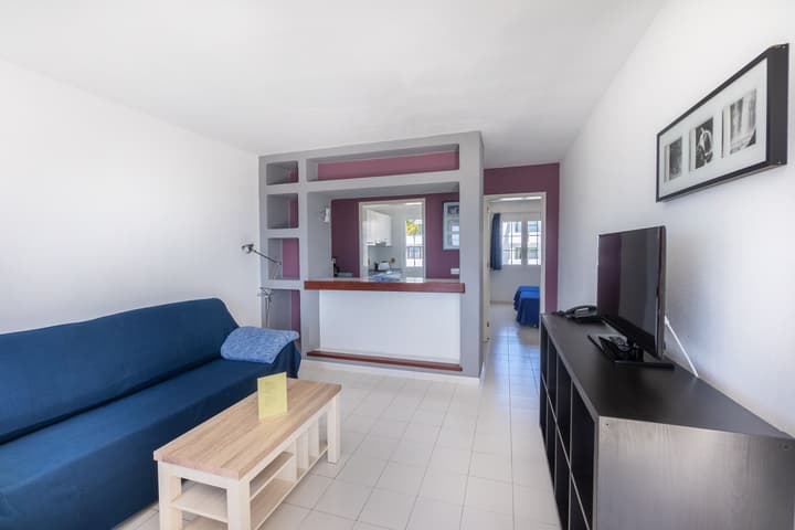 Vista Mar - SELECT ADULTS (+16)