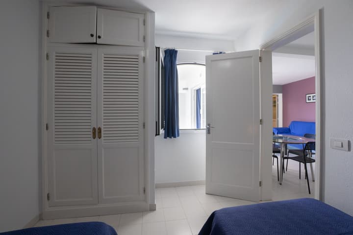 Vista Mar - SELECT ADULTS (+16)