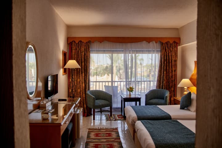 Turquoise Beach Hotel