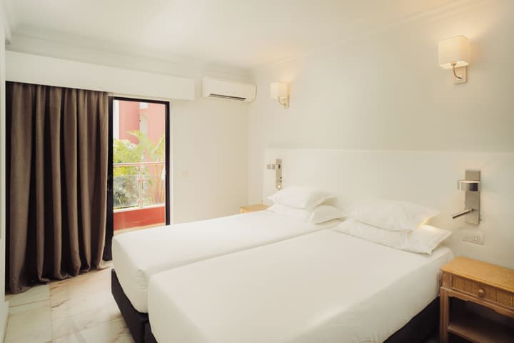 Topazio Vibe Beach Hotel & Apartments - Adults Friendly