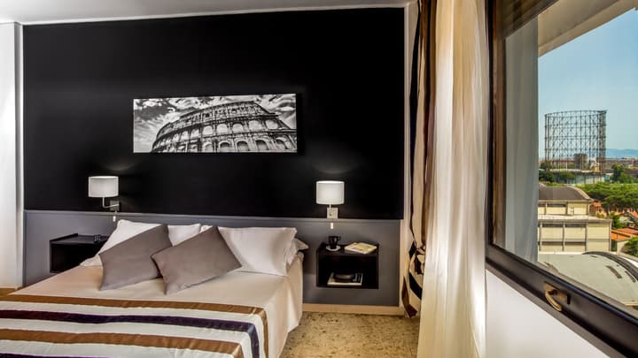Radio Hotel