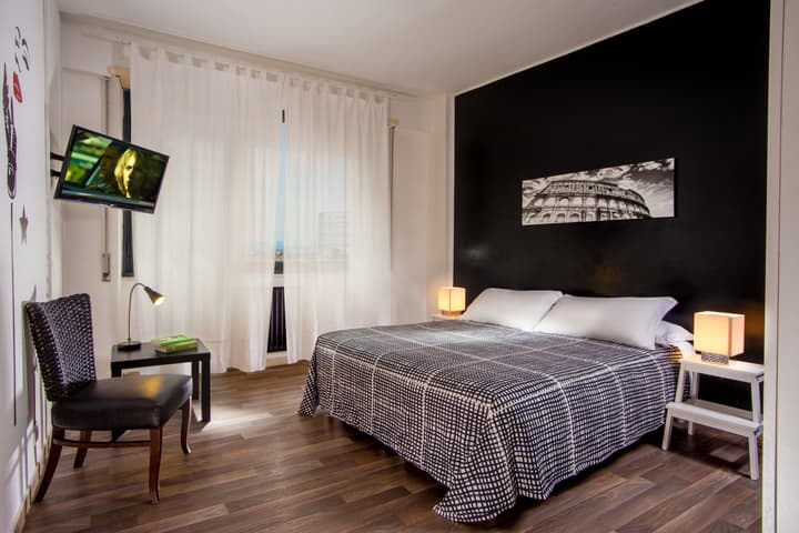Radio Hotel