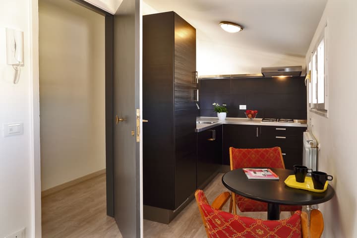 Radio Hotel