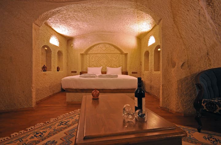 Has Cave Konak