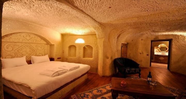 Has Cave Konak